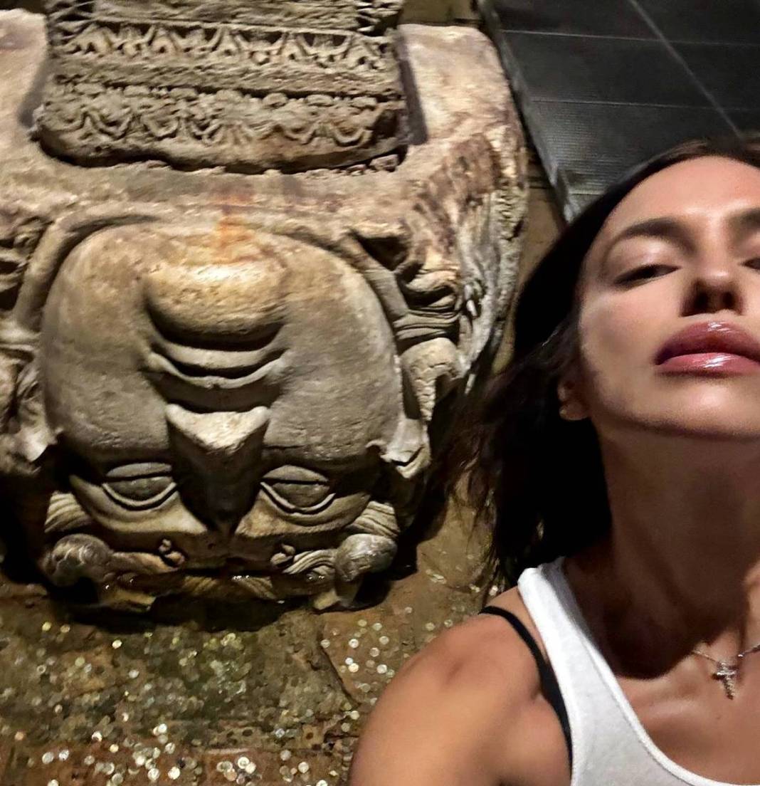 İstanbul'da tarih kokladı, Ege'de güneşe doydu! Irina Shayk, Türkiye'de 'Yaza merhaba' dedi 4